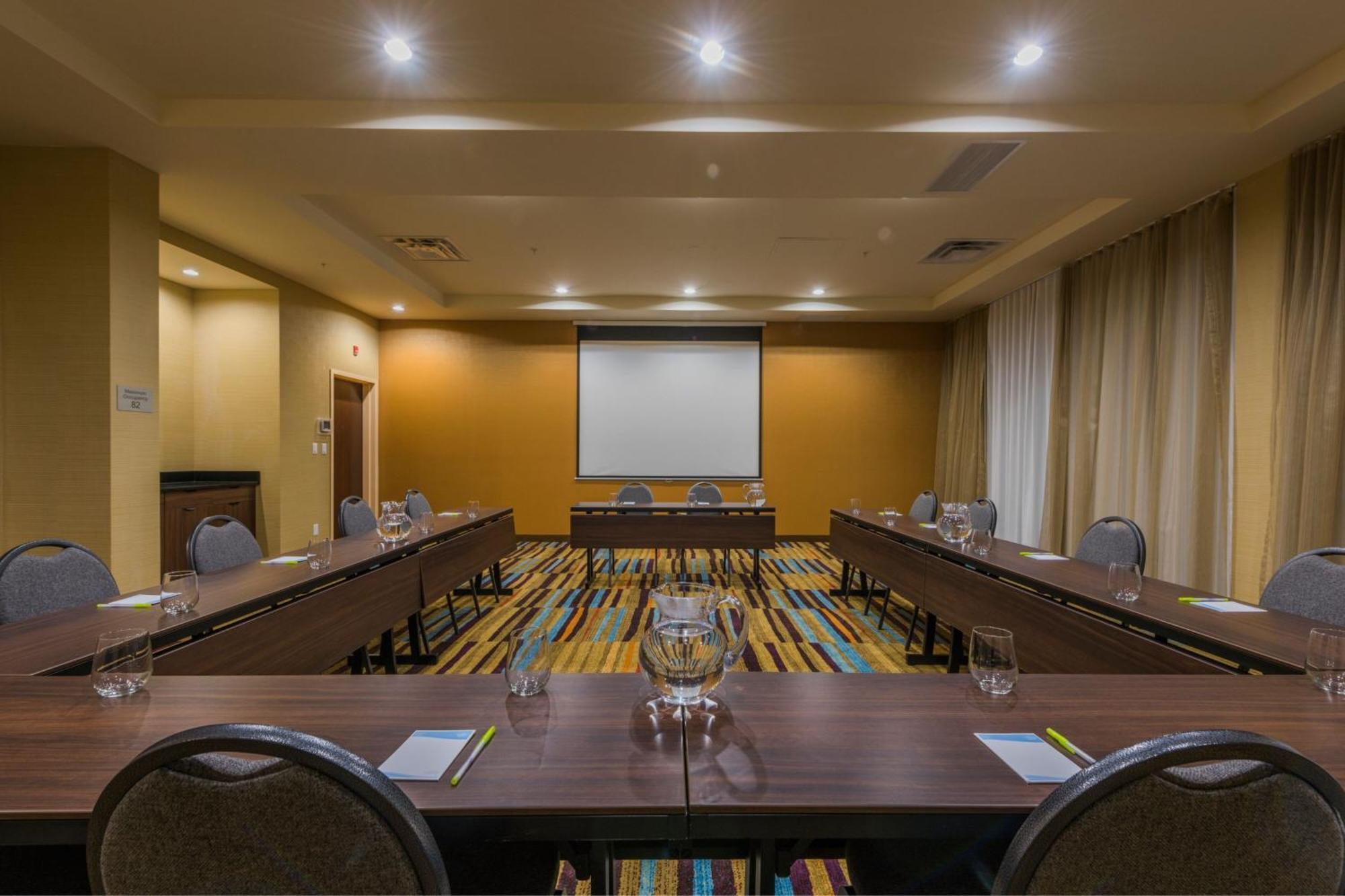 Fairfield Inn & Suites By Marriott Kamloops Eksteriør billede