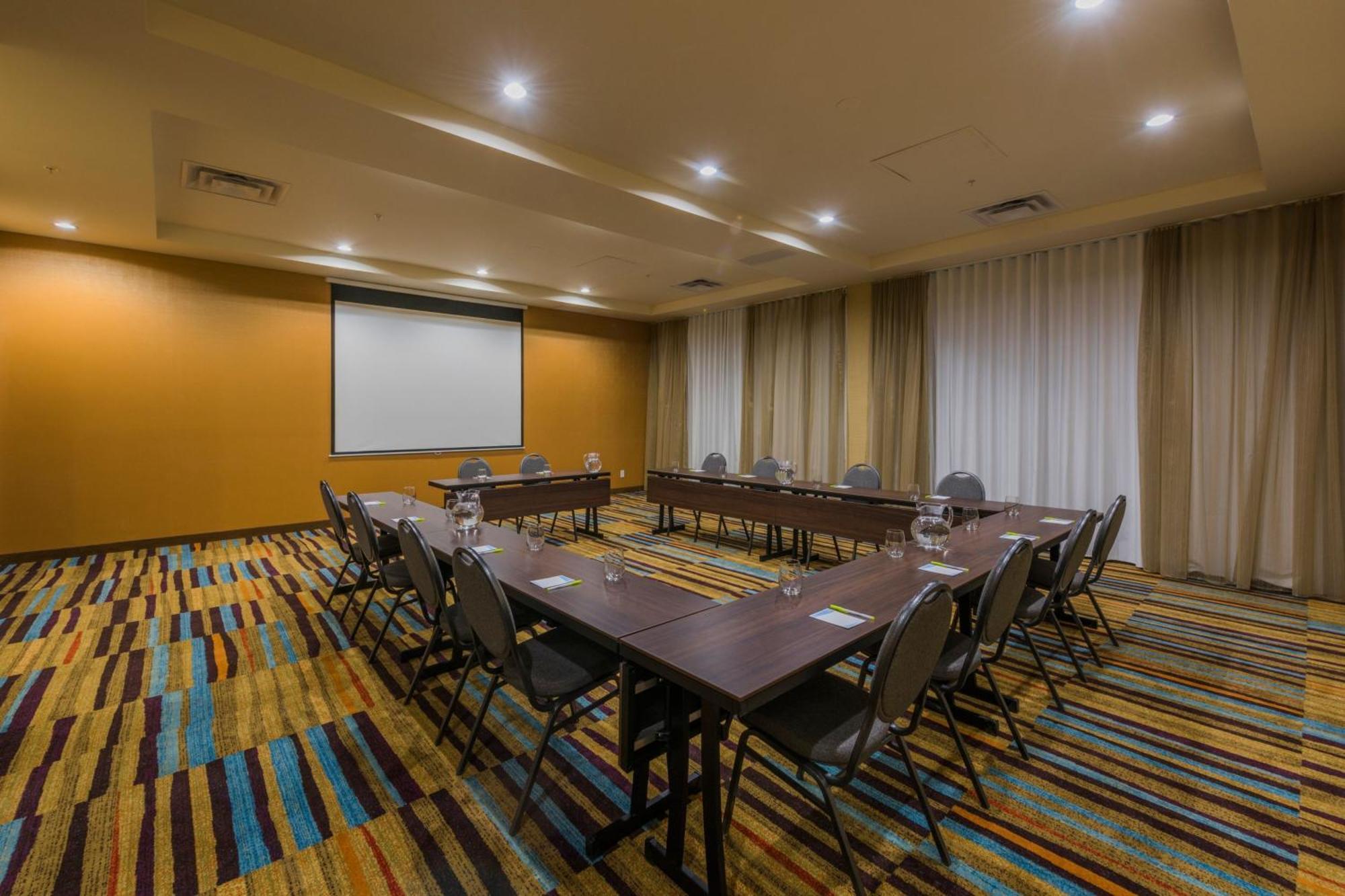 Fairfield Inn & Suites By Marriott Kamloops Eksteriør billede
