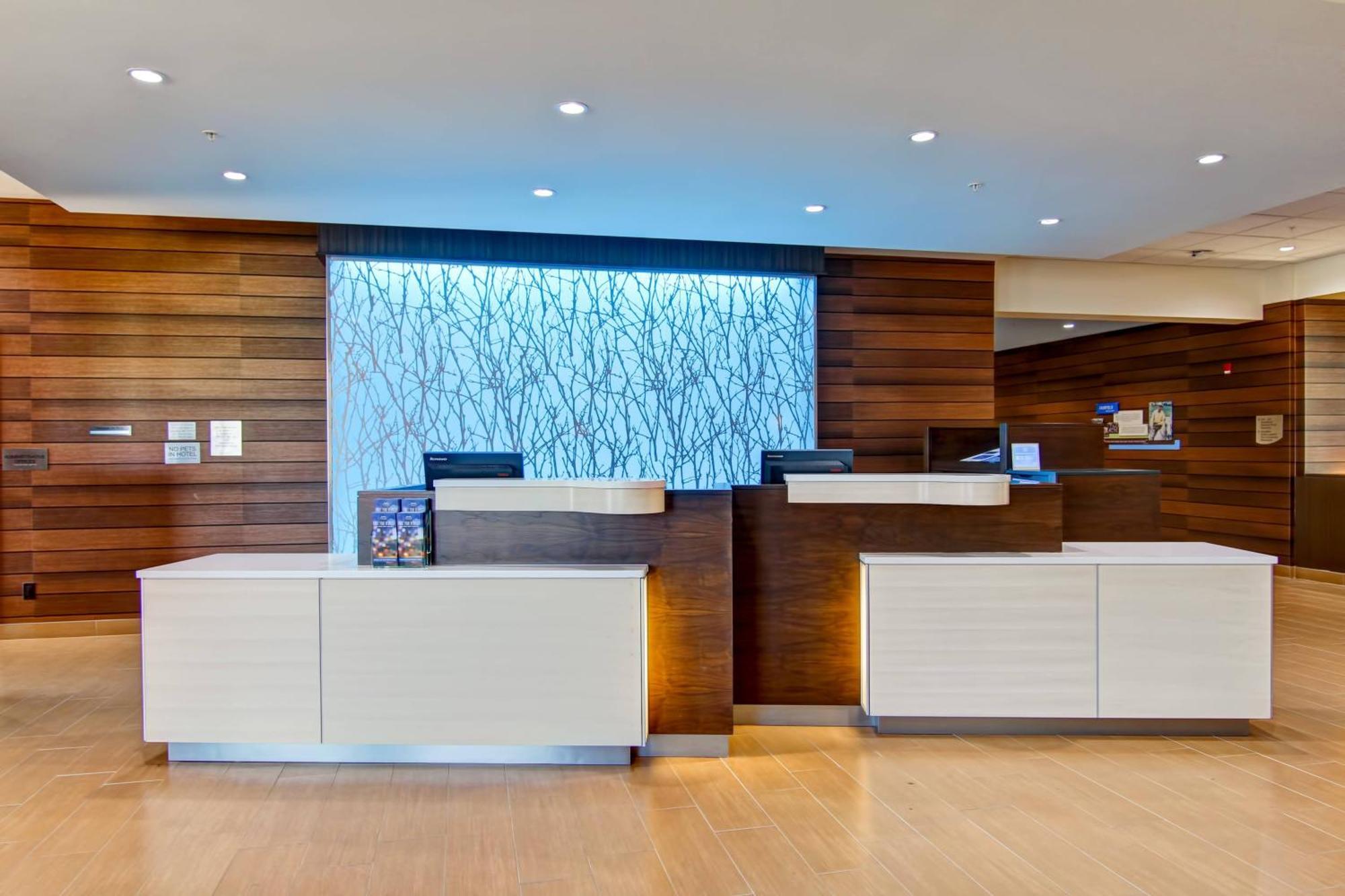 Fairfield Inn & Suites By Marriott Kamloops Eksteriør billede