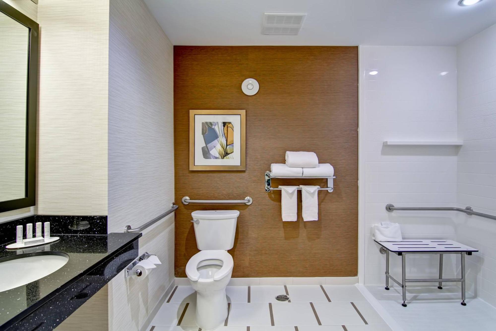 Fairfield Inn & Suites By Marriott Kamloops Eksteriør billede